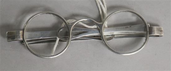 A pair of Georgian silver spectacles.